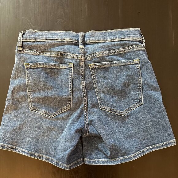 Banana Republic Premium Denim Shorts Size 28P | Mid-Rise - Picture 3 of 4